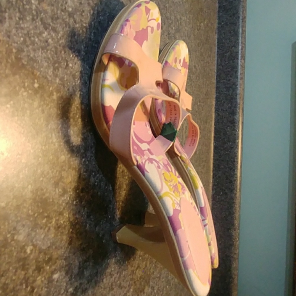 Shoes - Picture 2 of 3